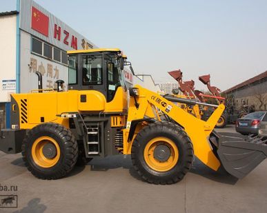 фото Фронтальный погрузчик Bull SL320