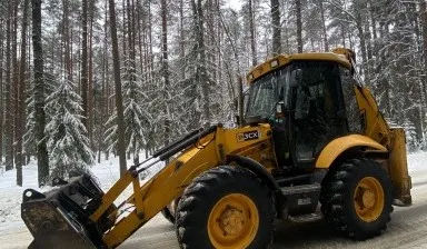 фото Экскаватор- погрузчик с опытным оператором.
