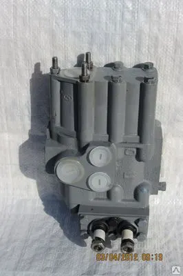 Фото №0 Гидрораспределитель Р-80 3/1-44