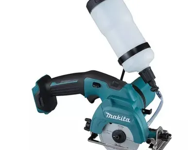 фото Аккумуляторная алмазная пила Makita CC301DZ