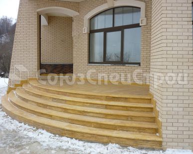 фото Ступени из натурального камня по индивидуальному проекту