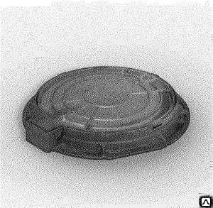 фото Люк канализационный чугунный тип "Л" на шарнире с замком