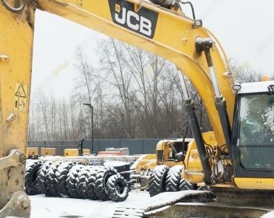 фото Аренда гусеничного экскаватора JCB JS 240, Майкоп