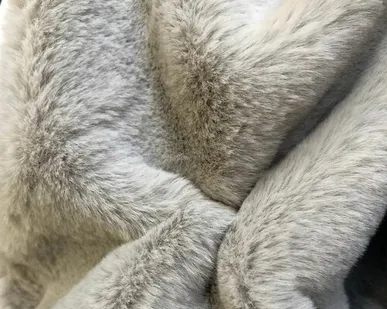 фото Искусственный мех под кролика 400 г/м2, ворс 11 мм, светлый серый