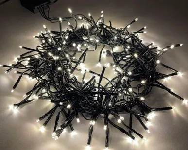 фото Гирлянда светодиодная "Нить Мишура" 2м 200LED 220В IP20 зел. провод тепл. свет ЭРА Б0047970