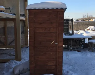 фото Туалет деревянный