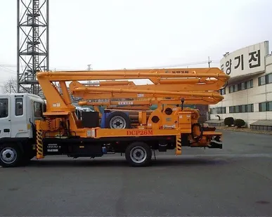 фото Автобетононасос 26 м Dong Yang DCP26M на шасси Hyundai HD120