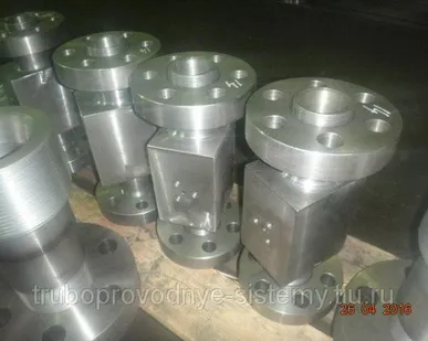 фото Тройник-вставка с фланцами Ду 100х10 ГОСТ 22805-83 Ру до 100 МПа Ипс. 1,2,3,4