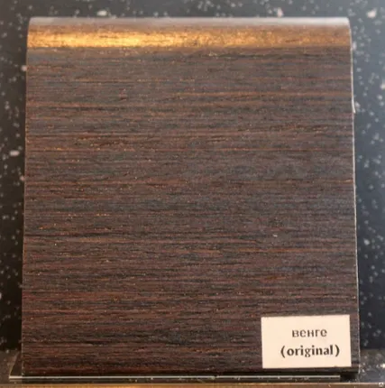 Фото №0 Плинтус шпонированый венге (original) 83х19х2400мм