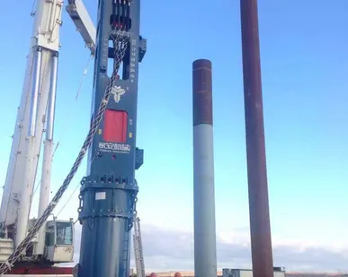 фото Гидравлические молоты серии YC, забивка труб, штанта