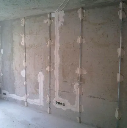 Фото №0 Штукатурка под маяк