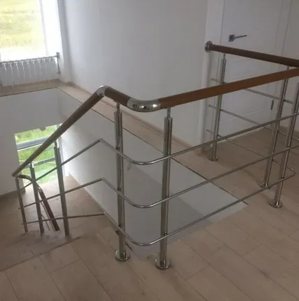 Фото №0 Перила для образовательных учреждений