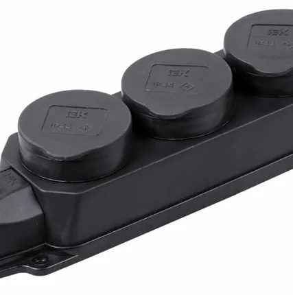 Фото №0 Розетка каучук 1-ф., 16A трехместная с защитными крыш...