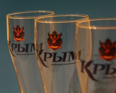 фото Нанесение рисунков, логотипов и т.д. на посуду и изделия из стекла и керамики методом горячей деколи