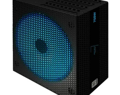 фото Блок питания AeroCool P7