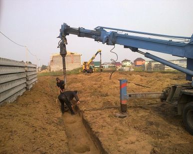 фото Бурение ямобуром