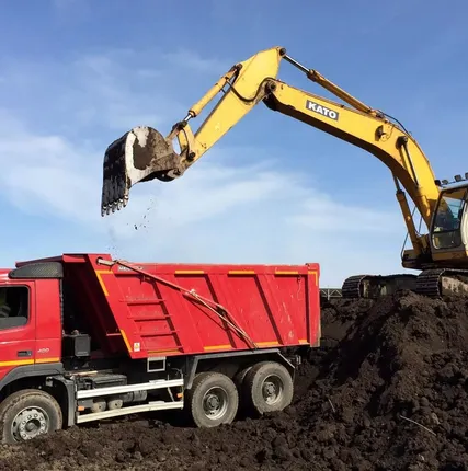 Фото №0 Чернозем, земля - плодородный грунт (с полей) с доставкой (25т)