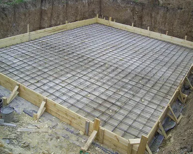 фото Строительство бетонного ленточного фундамента