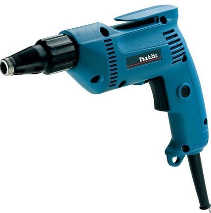 Фото №0 Шуруповерт Makita 6821