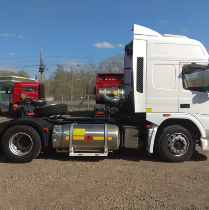 Фото №1 Газовый тягач DAYUN CGC4180, LNG, 4х2, 430 л.с., МКПП с ретардером, Euro V, пневмо