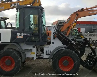 фото Аренда мини-погрузчика Bobcat 440