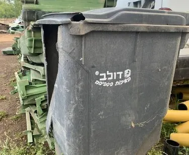 фото Лом мусорных баков