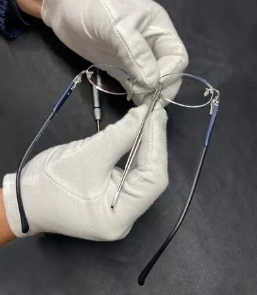 Фото №0 Установка линз в безободковую оправу