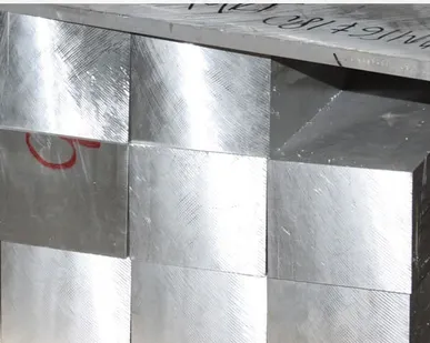 фото Квадрат алюминиевый 32 мм Д16Т