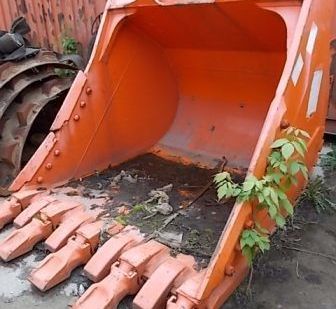 фото Запчасти для экскаваторов HITACHI