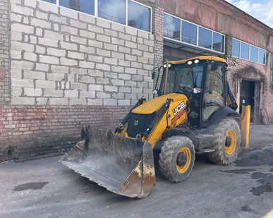 фото Экскаватор - погрузчик в аренду