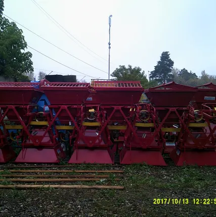 Фото №8 Разбрасыватель минеральных удобрений Л-116