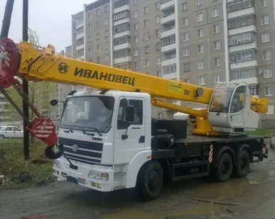 фото Аренда автокрана БАЗ 35 тонн