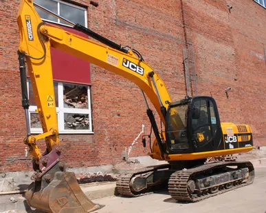 фото ГУСЕНИЧНЫЙ ЭКСКАВАТОР JCB 220