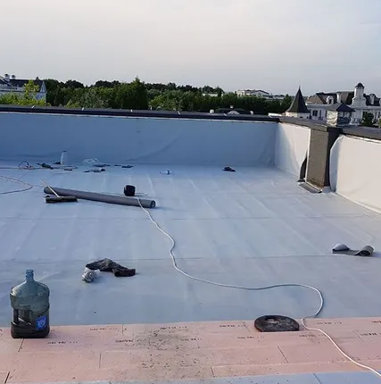 Фото №1 Монтаж мембранной кровли