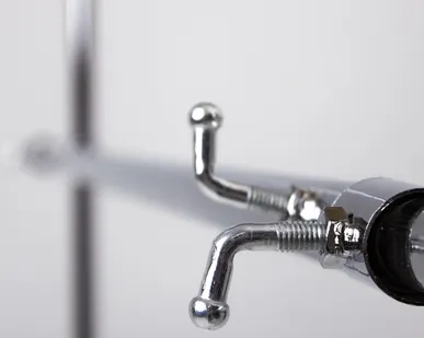 фото Вешало П-образное 2 перекладины L=1200-2100мм H=2000мм, хром