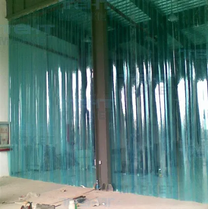 Фото №4 Полосовые завесы из ПВХ пленки для дверных проемов.