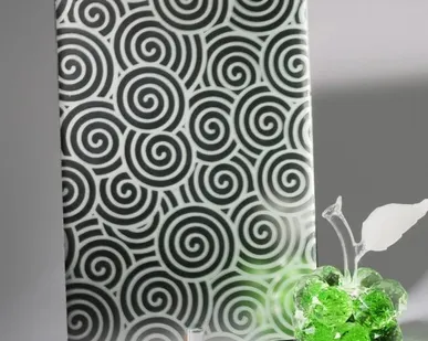 фото Зеркало декоративное узорчатое химического травления РУНО серебро