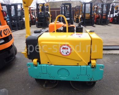 фото Японский
ручной каток KUBOTA