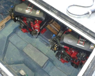 фото Установка стационарных двигателей VOLVO-PENTA, MERCRUISER