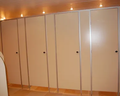 фото Сантехнические перегородки