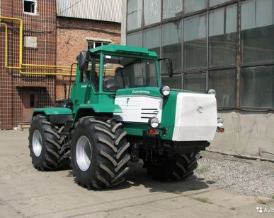 фото Трактор ХТА-250-10