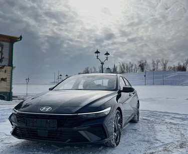 фото Hyundai Elantra 2023 г. (Рестайлинг)