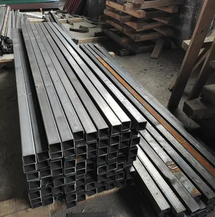 Фото №0 Профильная труба 50*50, 6 м.