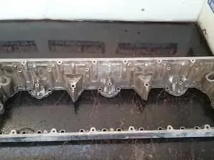 фото бывшая в употреблении прокладка крышки клапана cummins m11, номер детали 309872