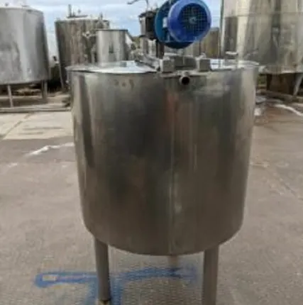 Фото №0 Емкость нержавеющая, объем — 0,35куб.м., рубашка, мешалка, инв 1933 Б/У в Москве