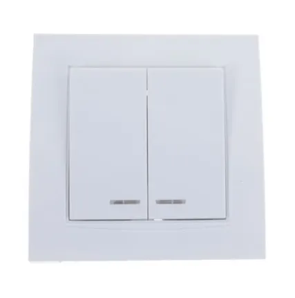 Фото №0 UNIVersal Выключатель 2-кл.СП Бриллиант 10А IP20 белый с подсветкой 7947410 UNIVersal