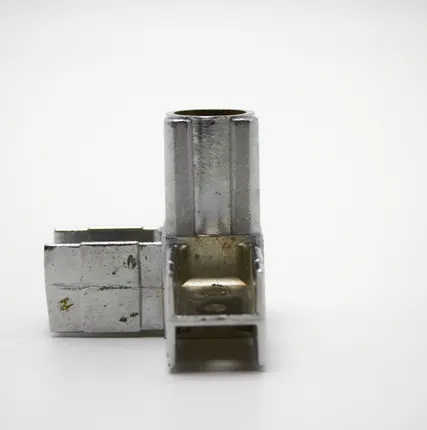 Фото №0 Соединитель 3-х труб угловой 25*25мм, хром