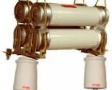 фото Предохранитель ПКТ 104-6-200-31,5 У3