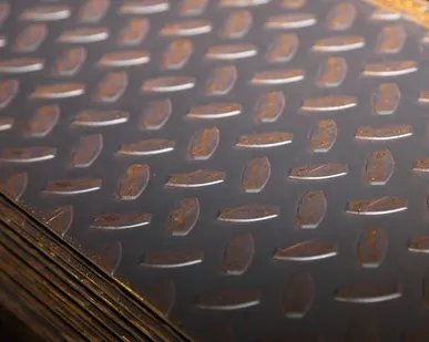 фото Лист стальной 2,5 мм ЮНДКТ5АА рифленый