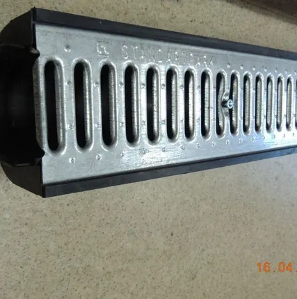 Фото №0 Комплект PolyMAX лоток пластиковый+решетка оцинк.щелевая+2креп 1000х160х160